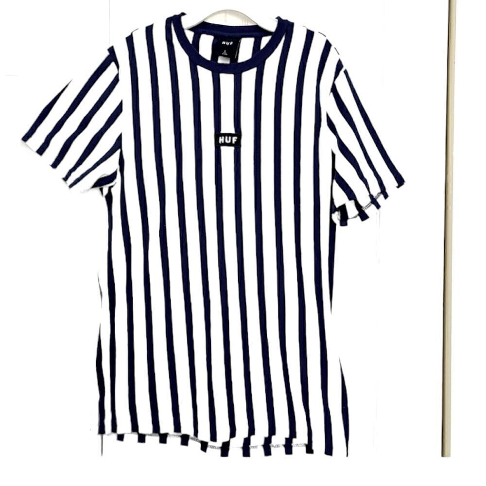HUF short sleeve round neck blue and white stripes shirt size L 100% cotton